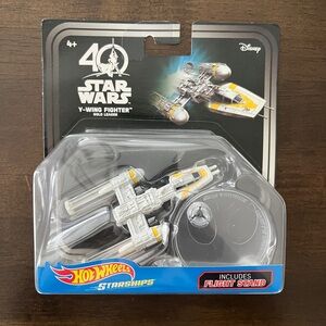 Mattel Hot Wheels Star Wars 40th Anniversary A New Hope Y Wing Gold Leader